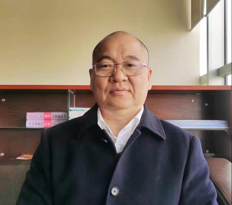潘以南