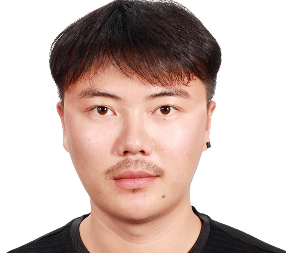 黄 辉